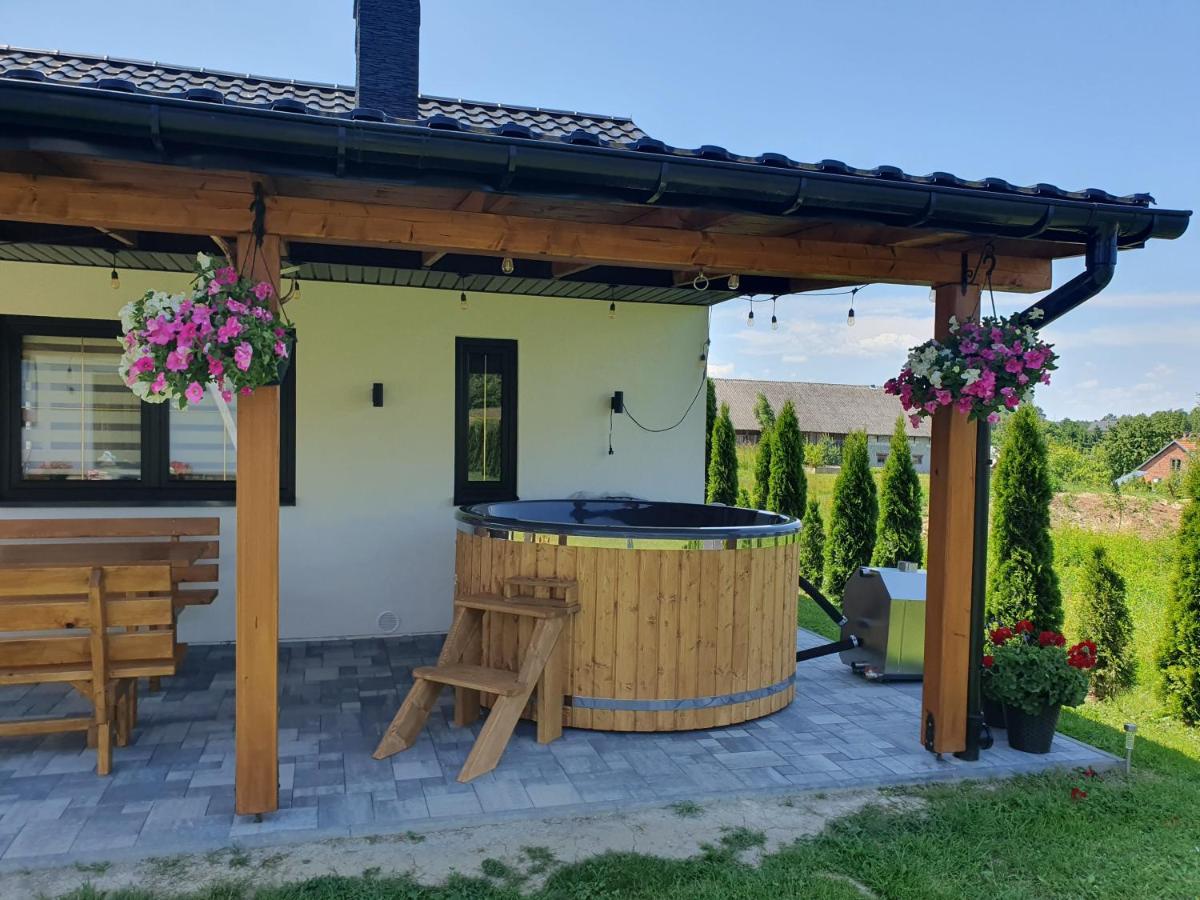 Domek Amelia -Bieszczady - B&B Lesko