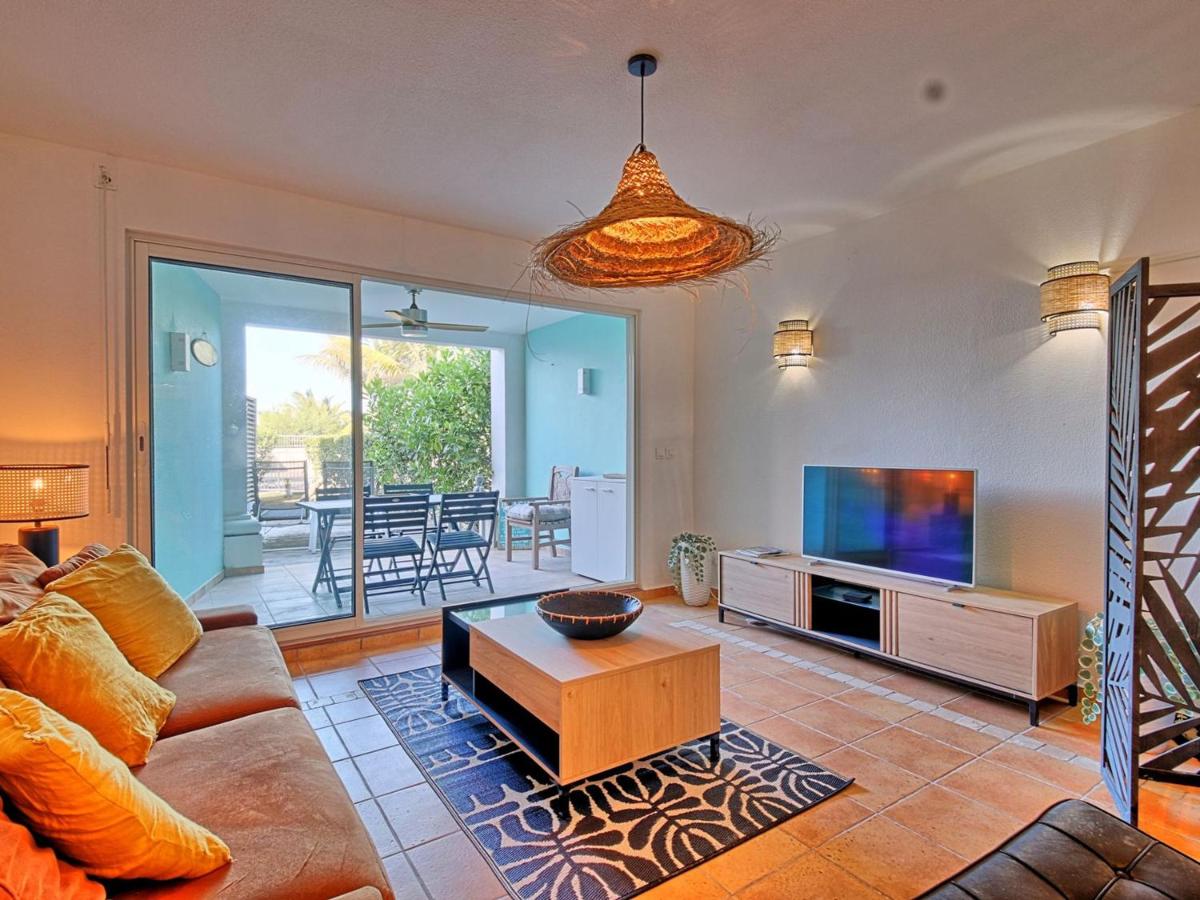 Appartement 2 chambres face plage avec piscine, wifi et parking - Baie Orientale - FR-1-734-5 - B&B