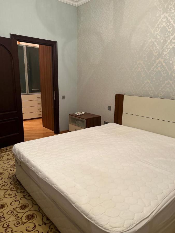 Cozy 1BR Near Elmler Metro , Cafés and 24 7 Market - B&B Baku