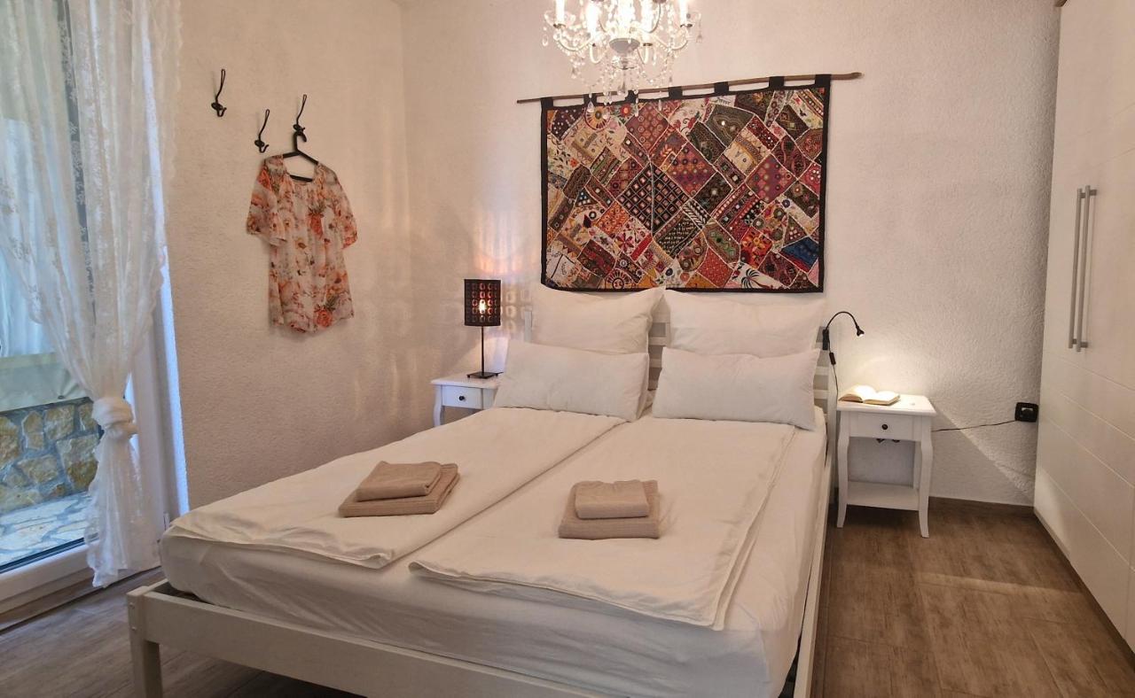 Apartamento de 2 dormitorios con piscina privada