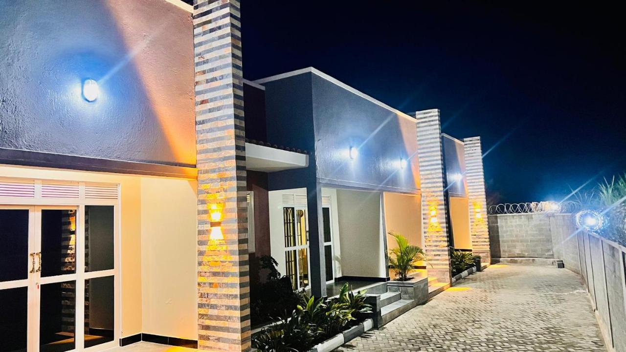 Kalitaani Homes - Bed and Breakfast Fort Portal