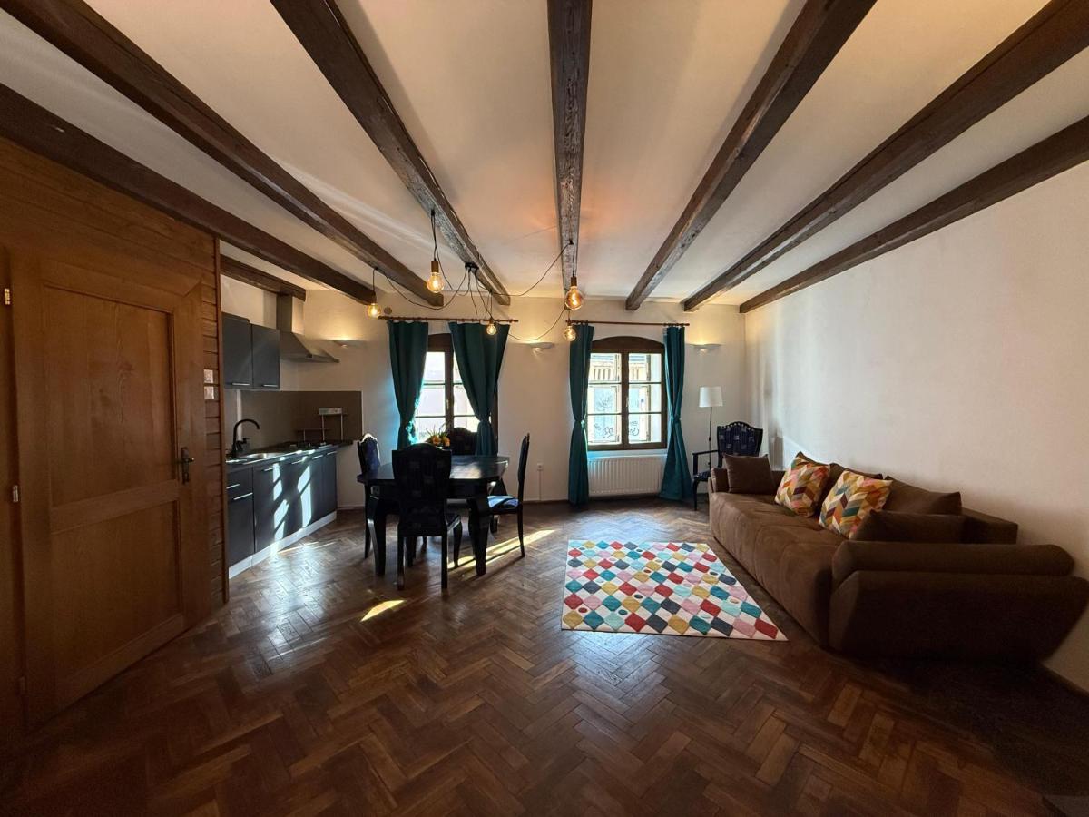 Felinarului 6 Apartamentul Verde - B&B Sibiu