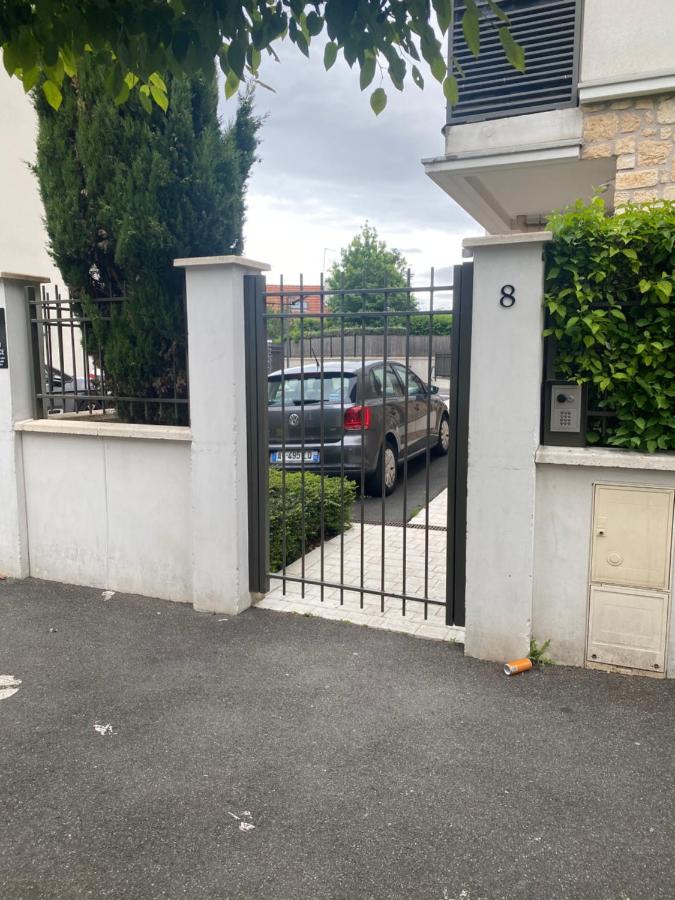 L'Escale-Chambre-Orly-T7-RER C&D - Bed and Breakfast Athis-Mons