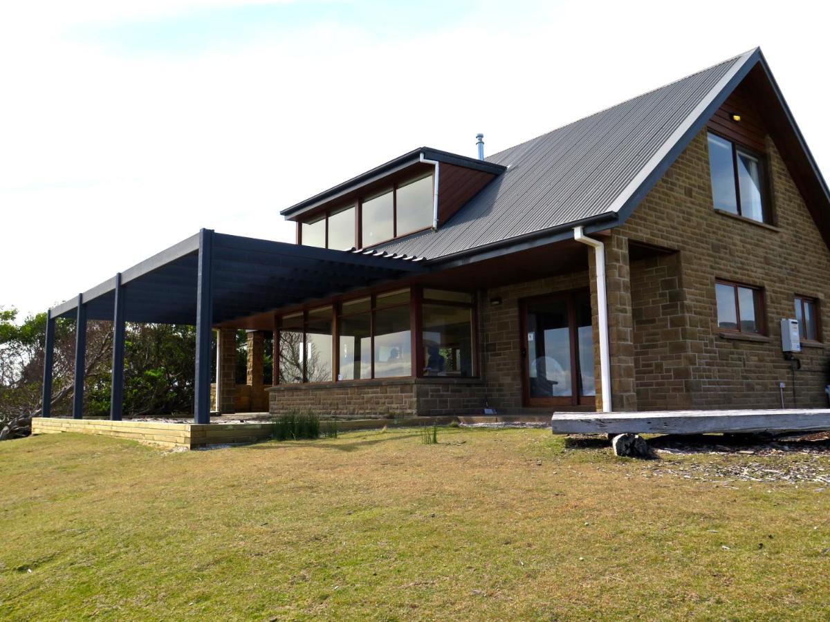 Cloudy Bay Villa - B&B South Bruny