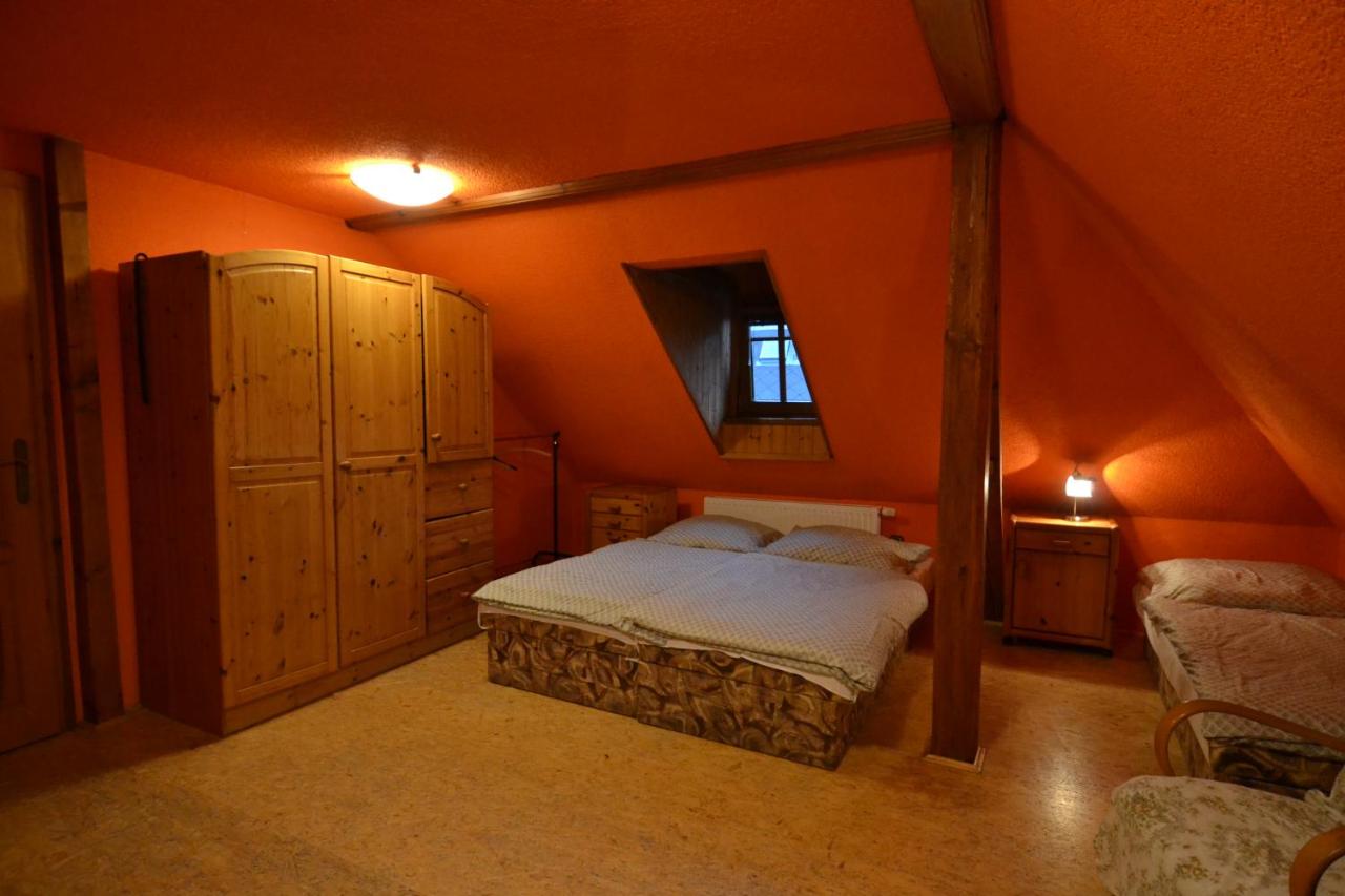 Quadruple Room with Private Bathroom