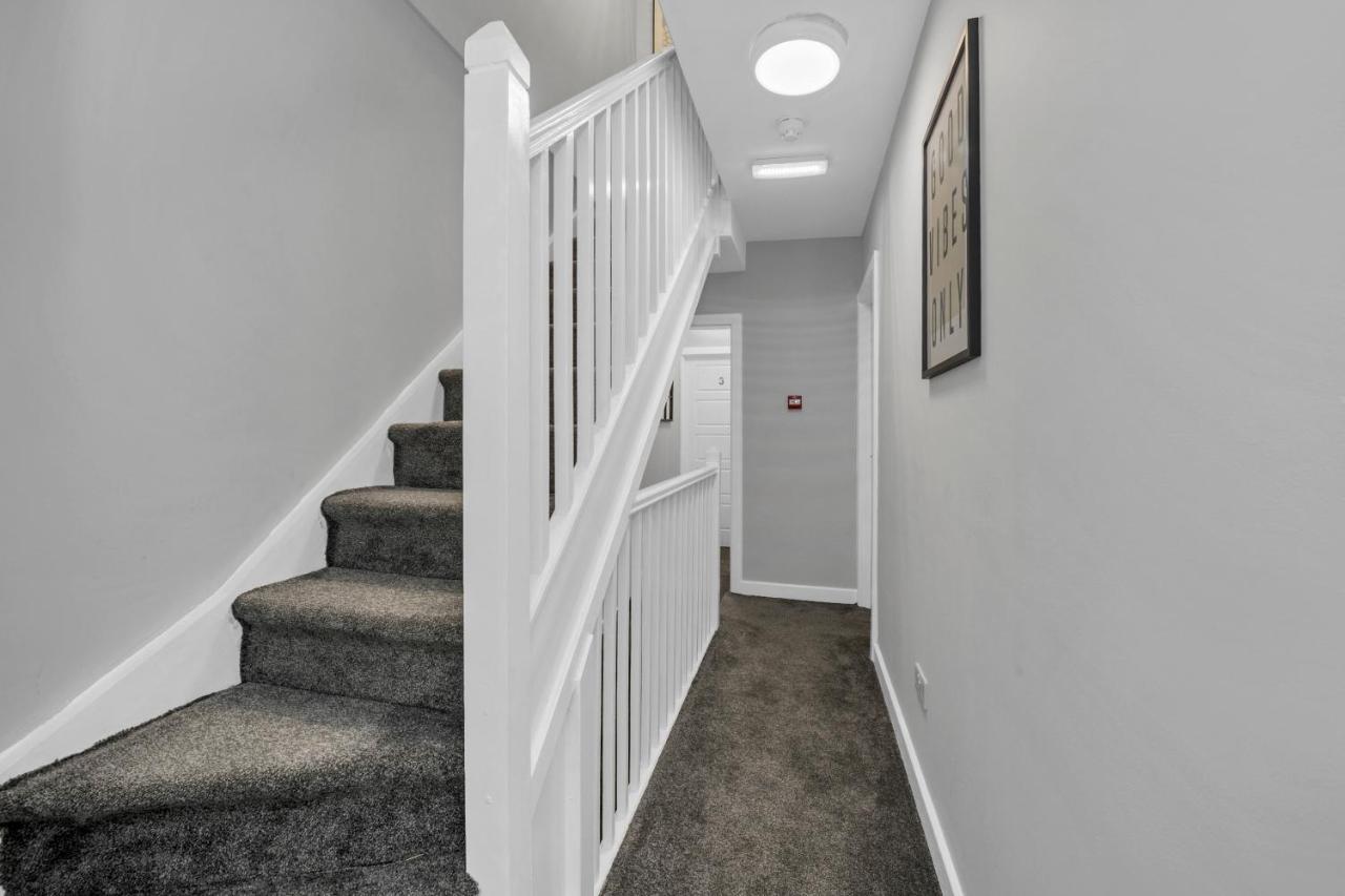 Ipswich 6BR Contractor House Long Stay Rates - B&B Ipswich