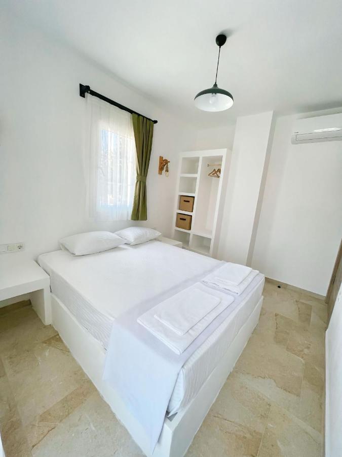 Two-Bedroom Deluxe Apartment with Balcony