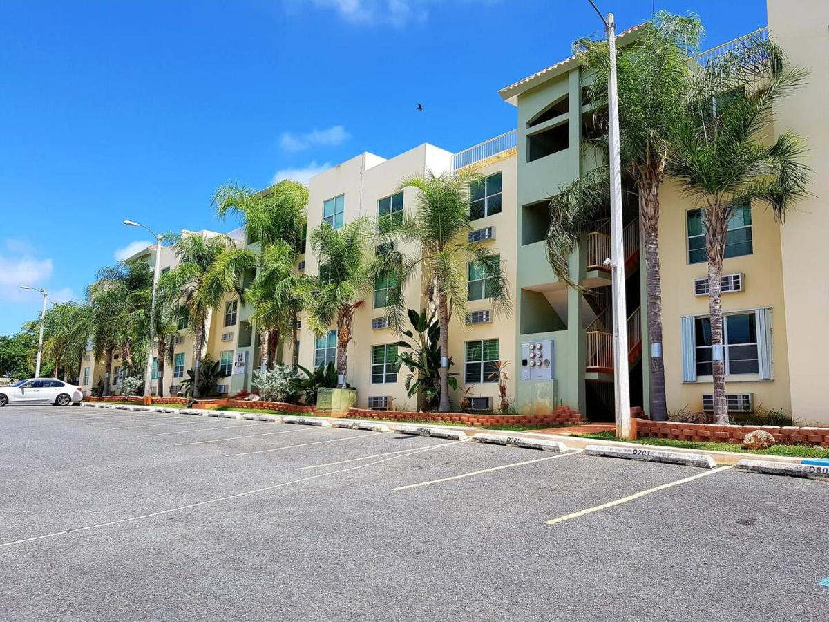 Gated Complex with Pool Balcony Near Attractions - B&B