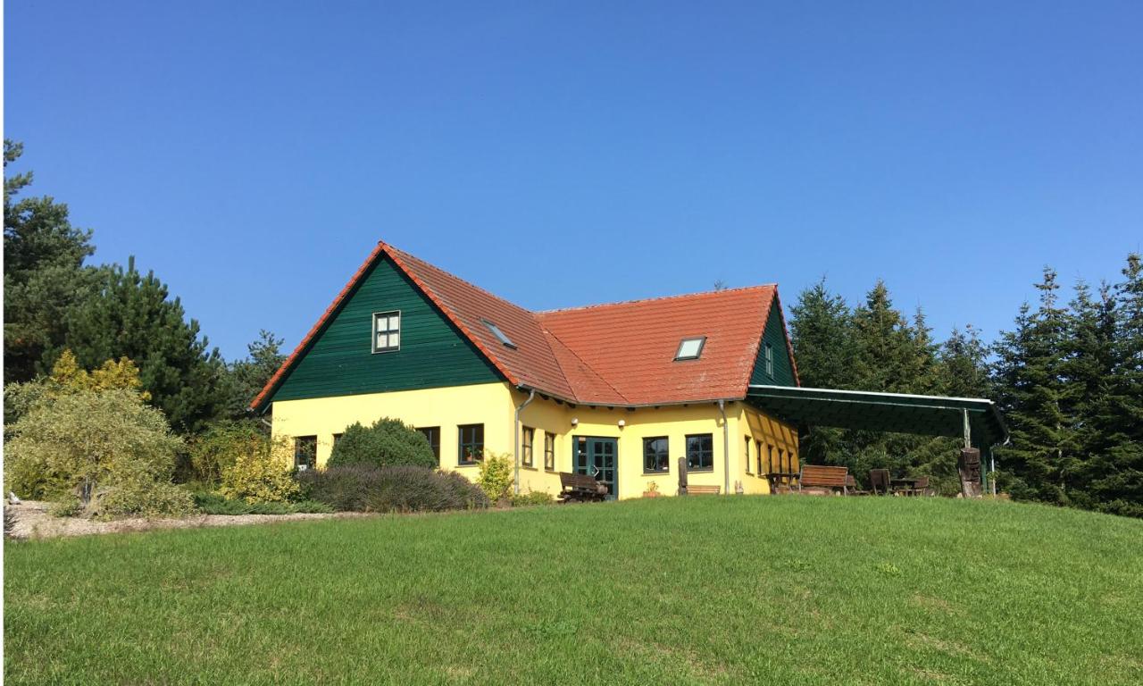 Ferienunterkunft im Naturerlebnispark Mühlenhagen - Ferienwohnung Burow
