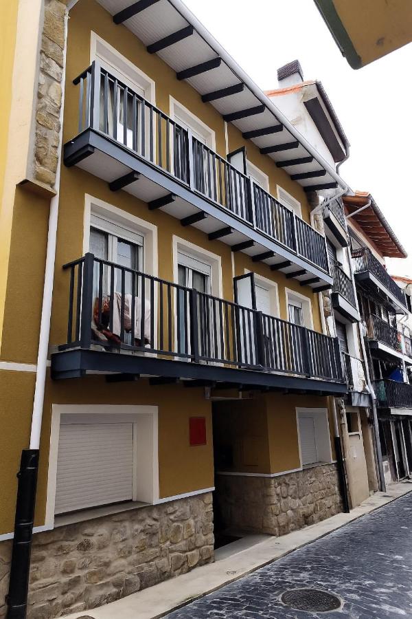 Apartamentos Urdaibai Bermeo - B&B Bermeo