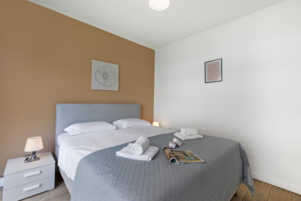 One Bedroom Apartment with Private Garden 1