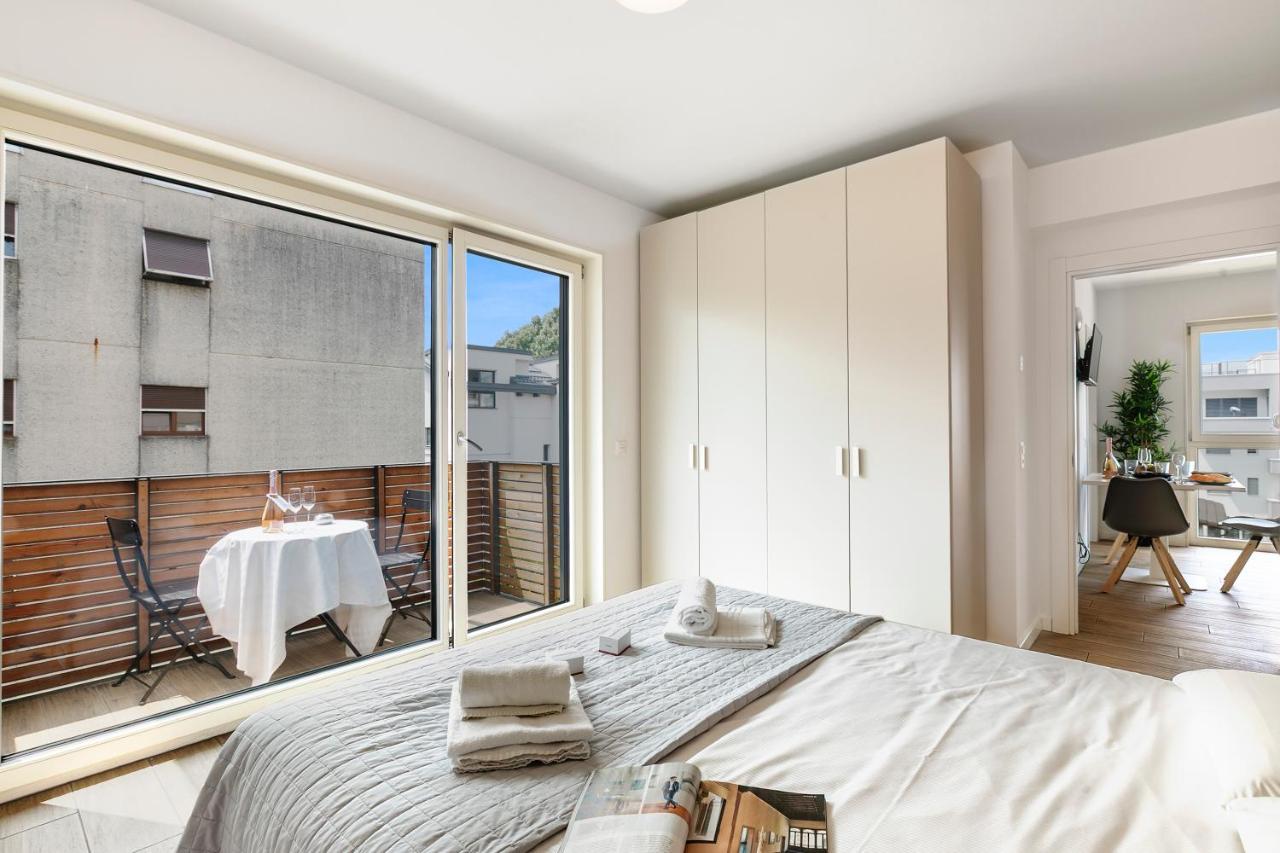 One Bedroom Apartment with Balcony 2