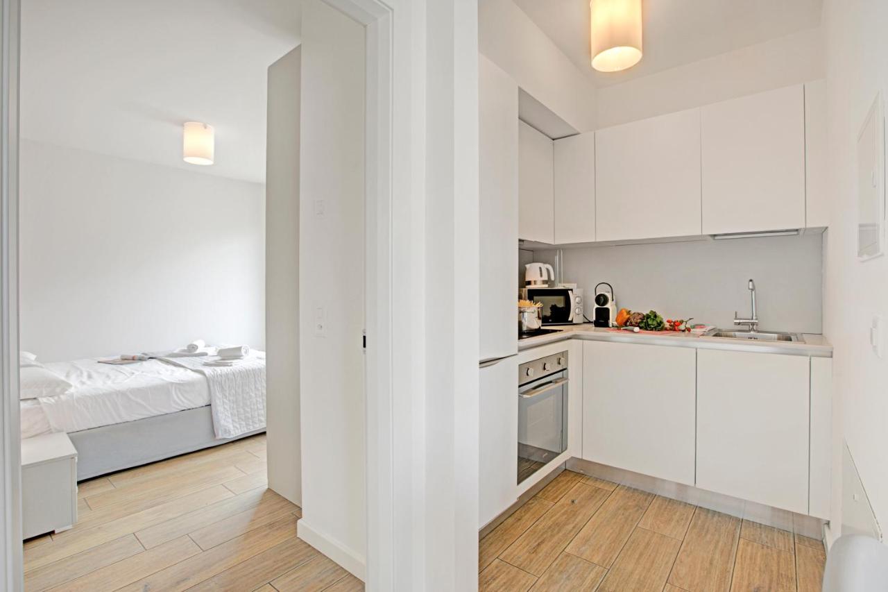 One Bedroom Apartment with Balcony 3