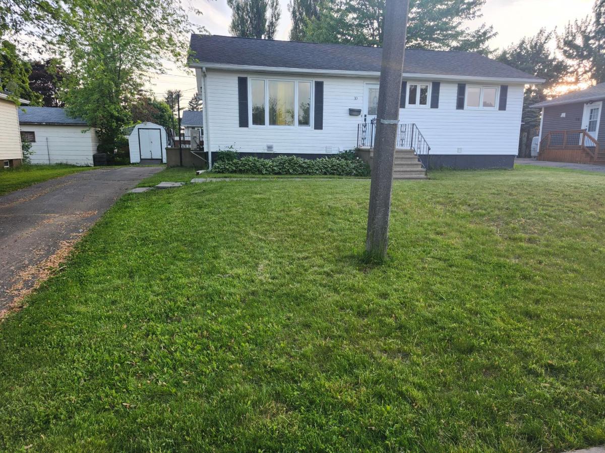 Cozy Sim's - B&B Moncton