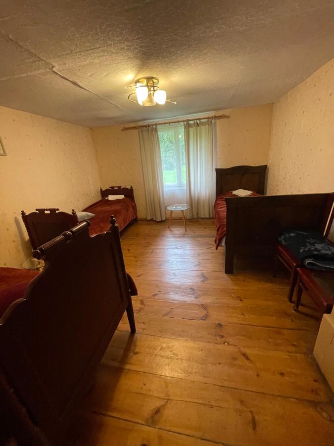 Basic Triple Room with Shared Bathroom