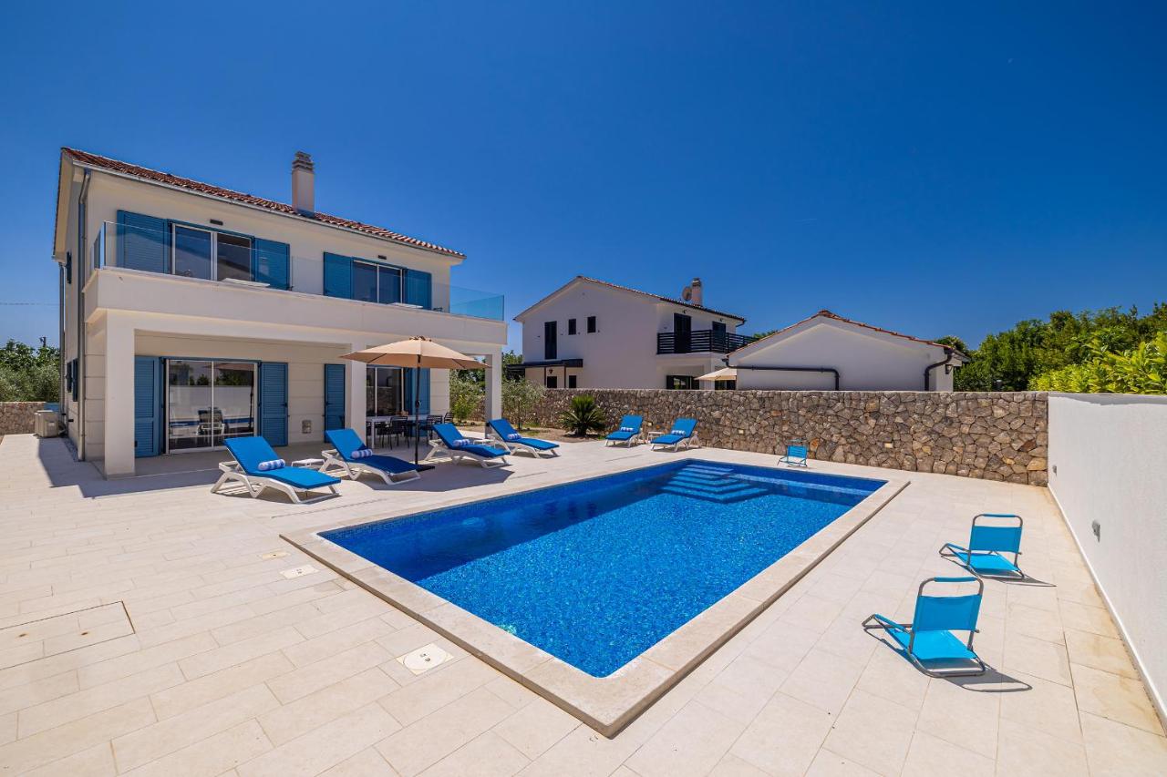 Holiday house DAN with private pool - Ferienwohnung Kras
