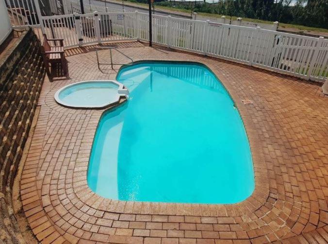 Peacehaven Self-Catering Holiday Flat 403 - Scottburgh - B&B Scottburgh
