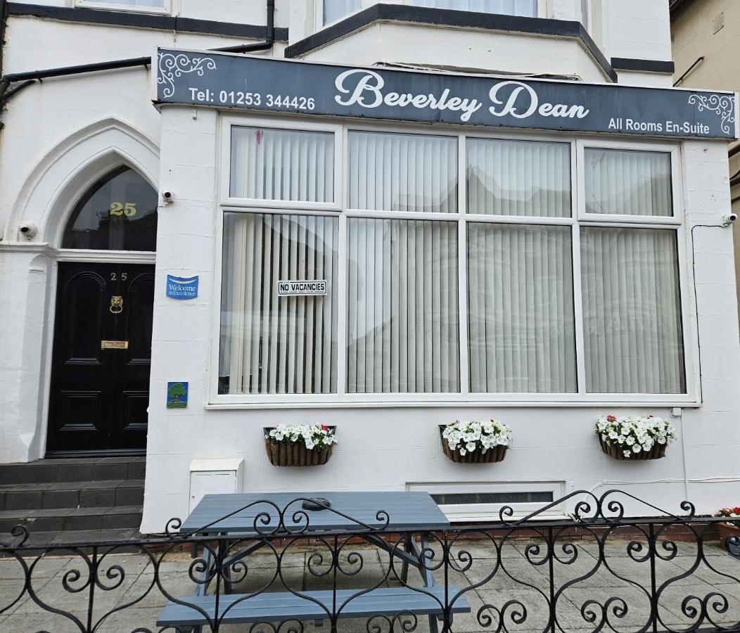 Beverley Dean - Children Over 5 Years Welcome - Continental Breakfast - B&B Blackpool