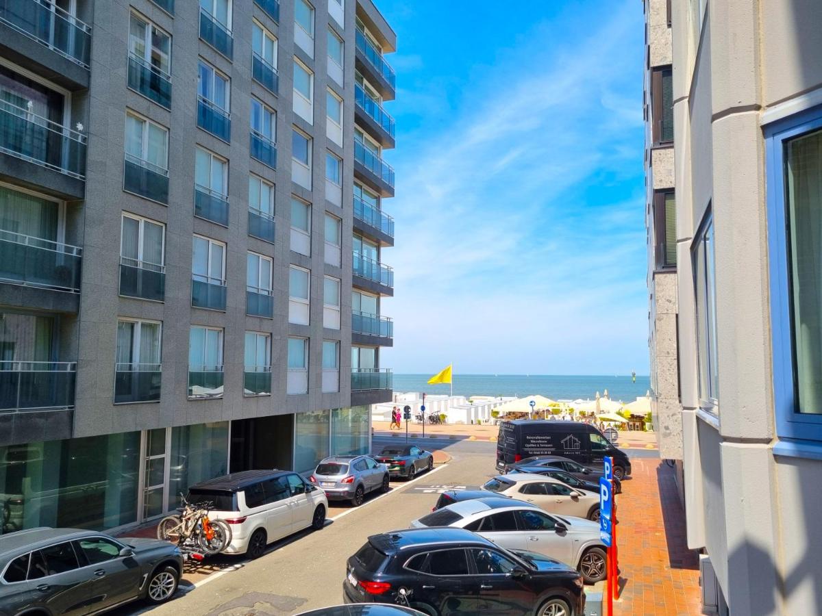 Familie appartement met 2 SLK op 50 meter van het strand - Bed and Breakfast Knokke-Heist
