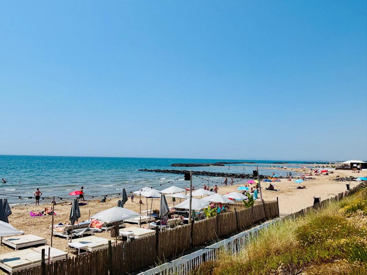 Nice apartment with garden direct access to beach,Parking free - B&B Vias