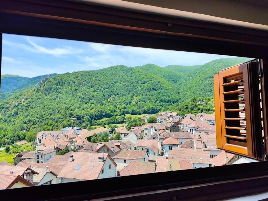 Apartamento ático Belabarce - Ferienwohnung Isaba