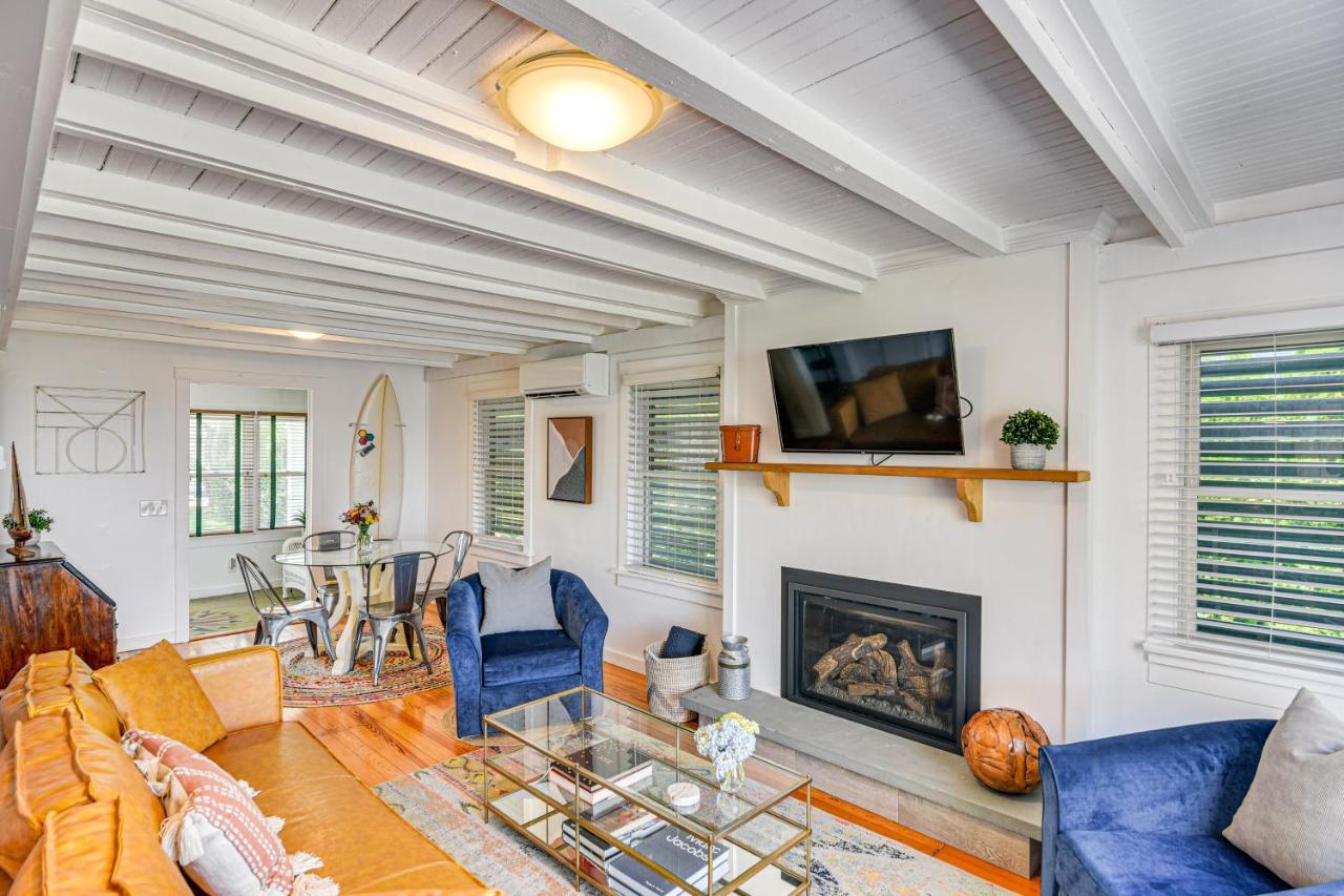 Coastal Portsmouth Home with Bay Access Near Newport - B&B