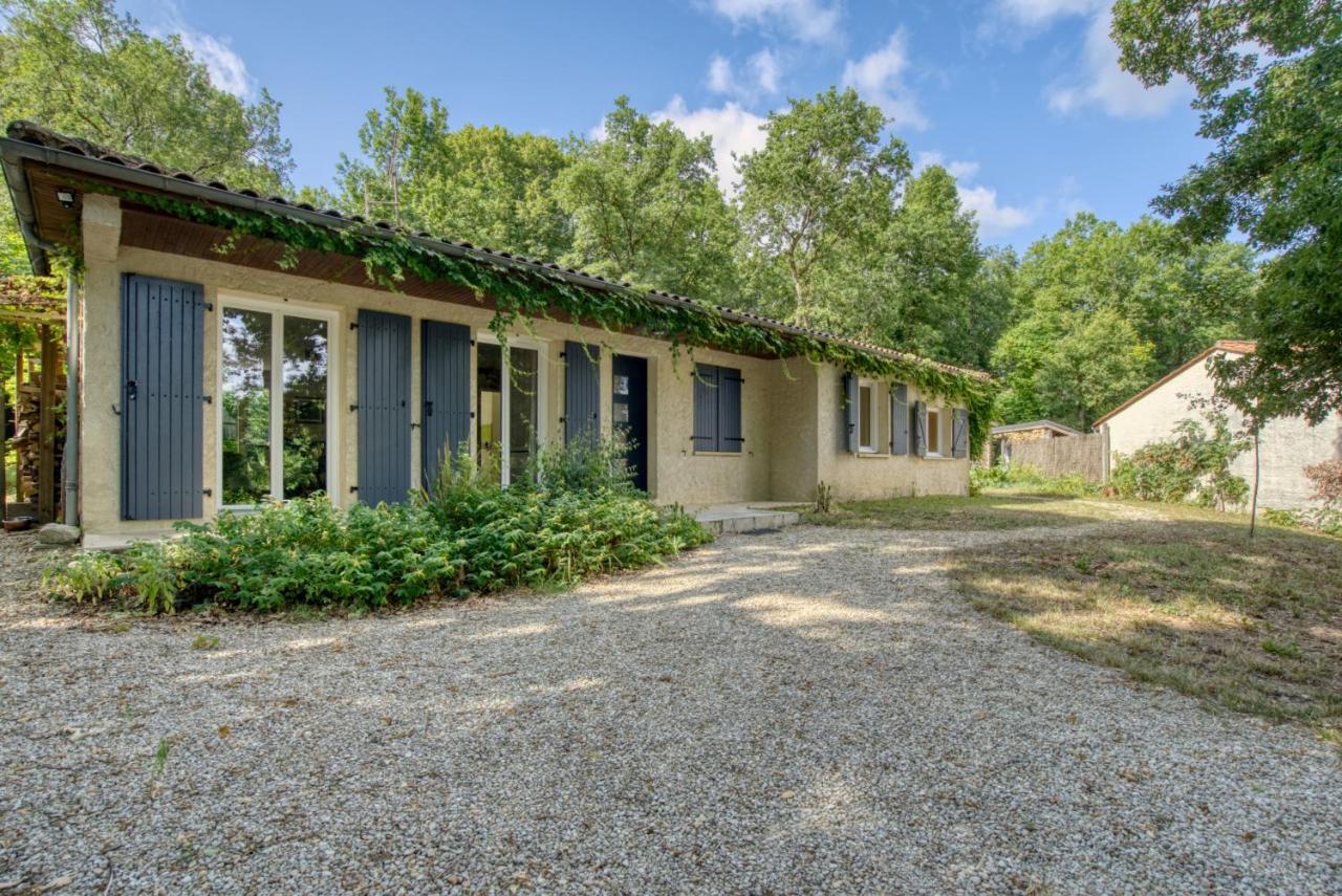 Calme à l'orée des bois - Bed and Breakfast Vœuil-et-Giget