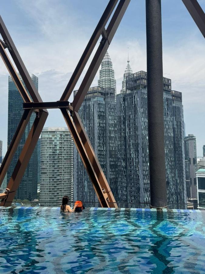 Scarletz Kuala Lumpur by Sleepy Owl Suites - B&B