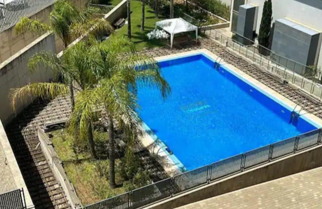Loft con jacuzzi y piscina - B&B Valencia