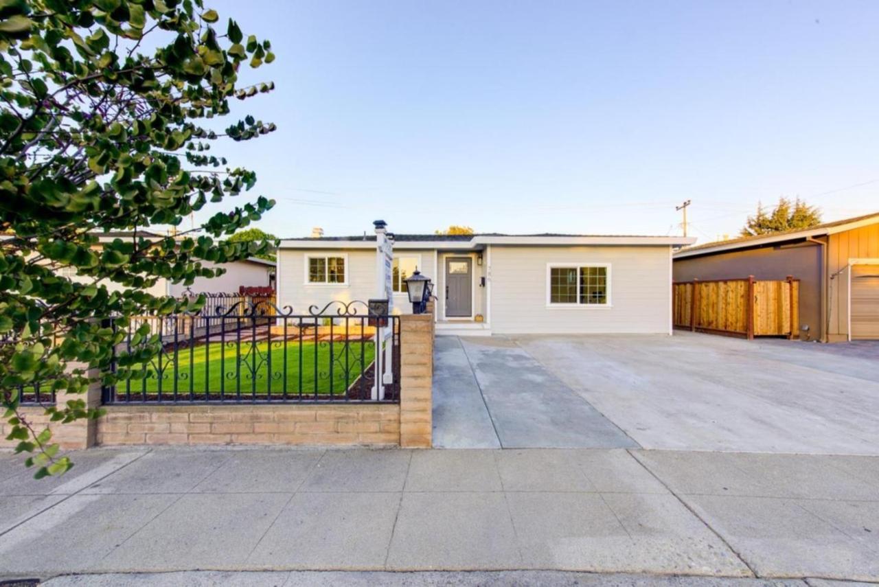 @ Marbella Lane – Contemporary Sophisticated Home - B&B