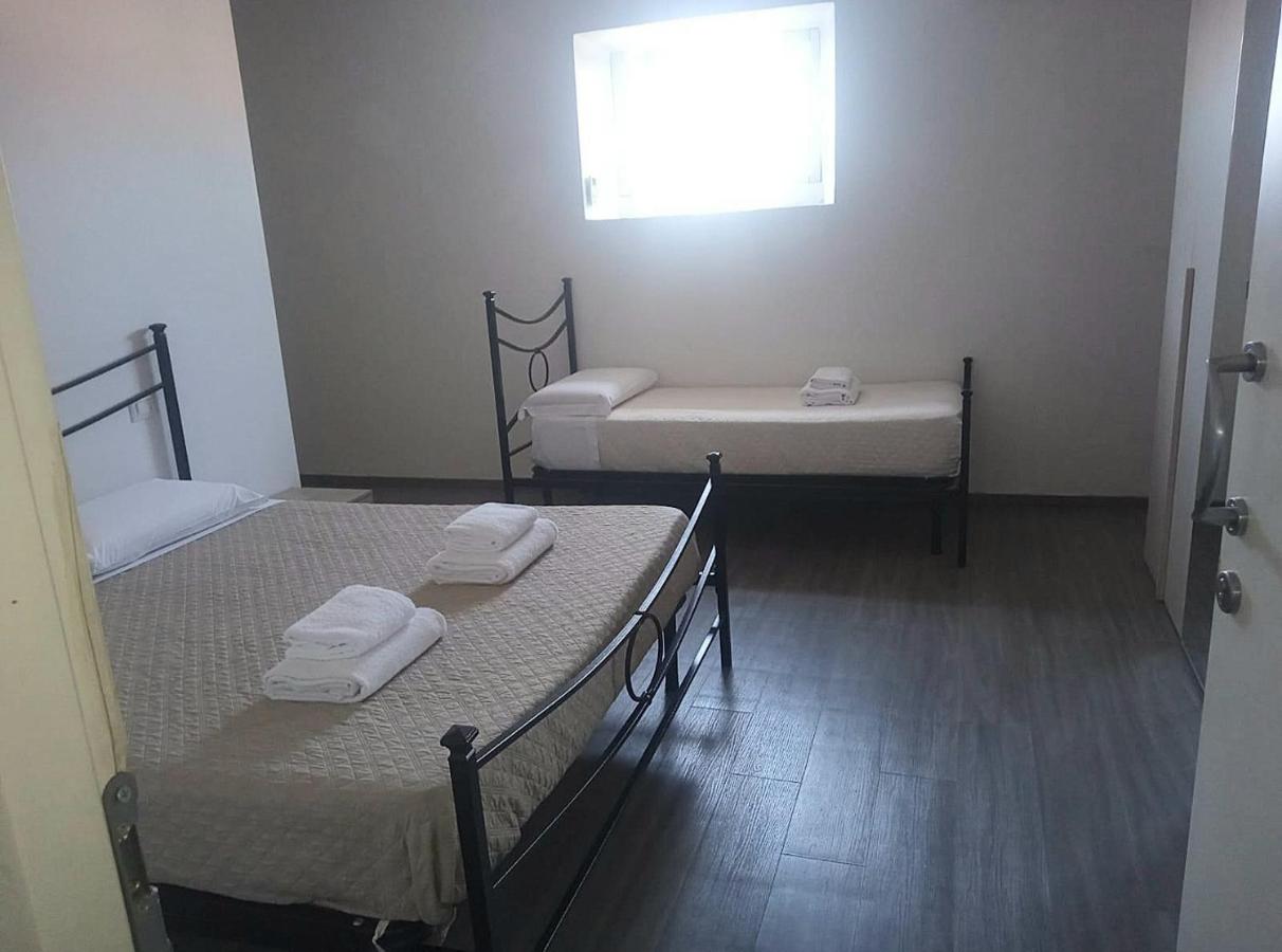 Chambre Triple avec Salle de Bains Privative
