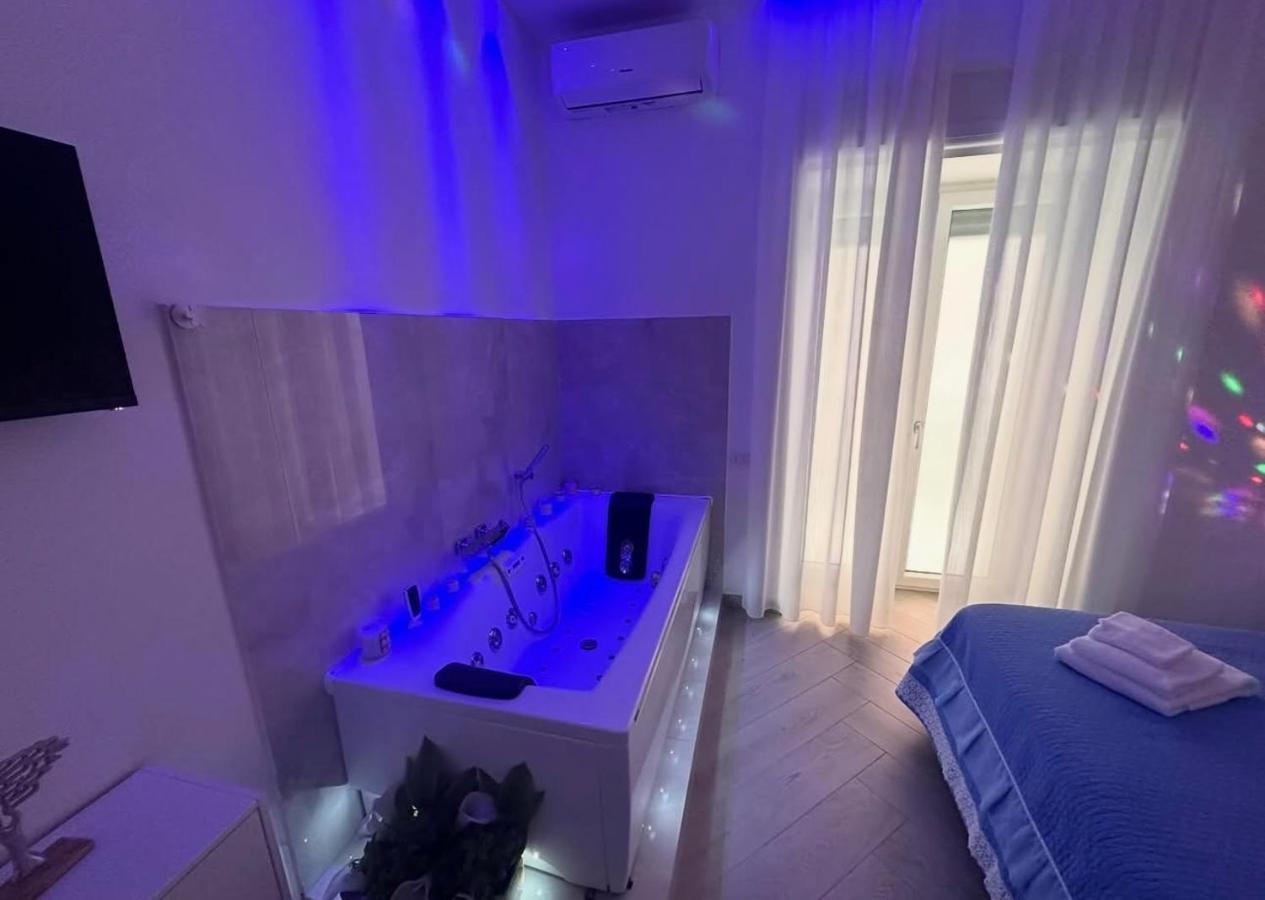Suite Eleven - Ferienwohnung Neapel