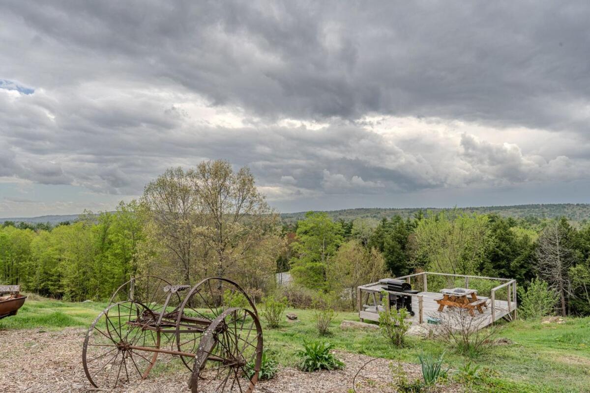 Family Friendly Highland Cattle Farm with Panoramic Views - A - Chambres d'hôtes Loudon