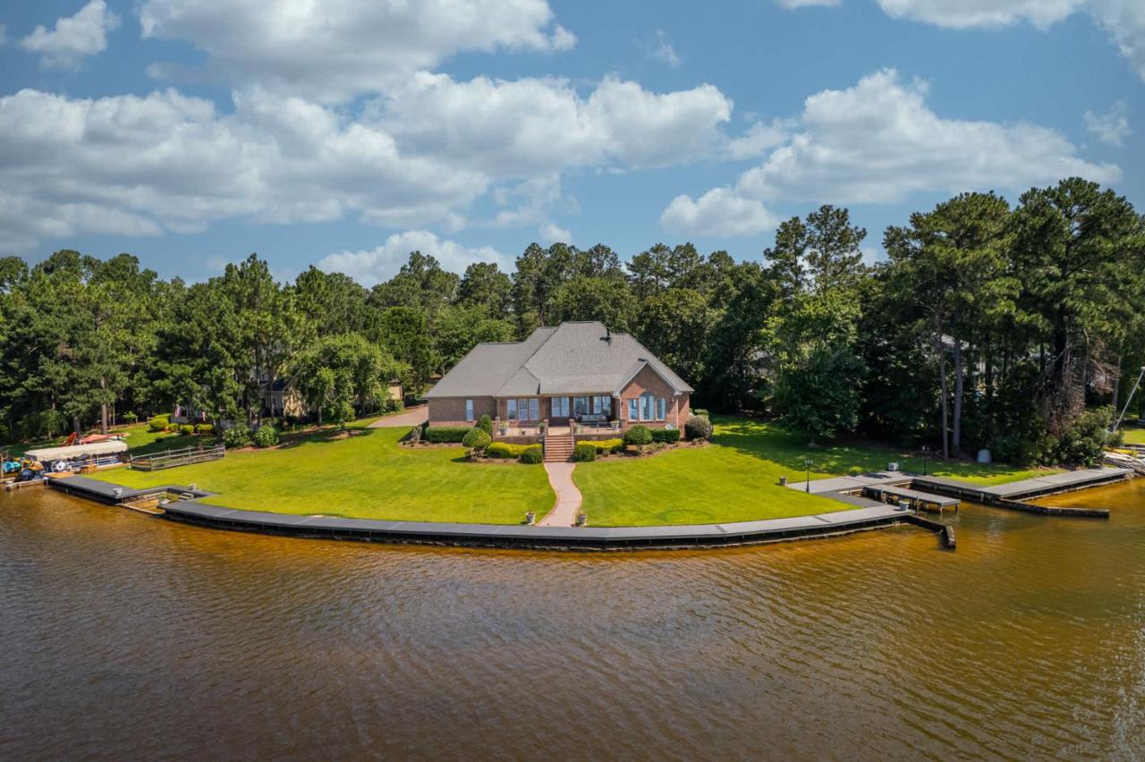 Lakeside Lane Retreat - B&B