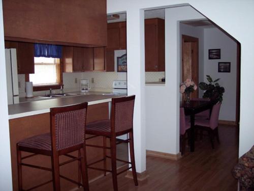 Two-Bedroom Suite - Unit 6