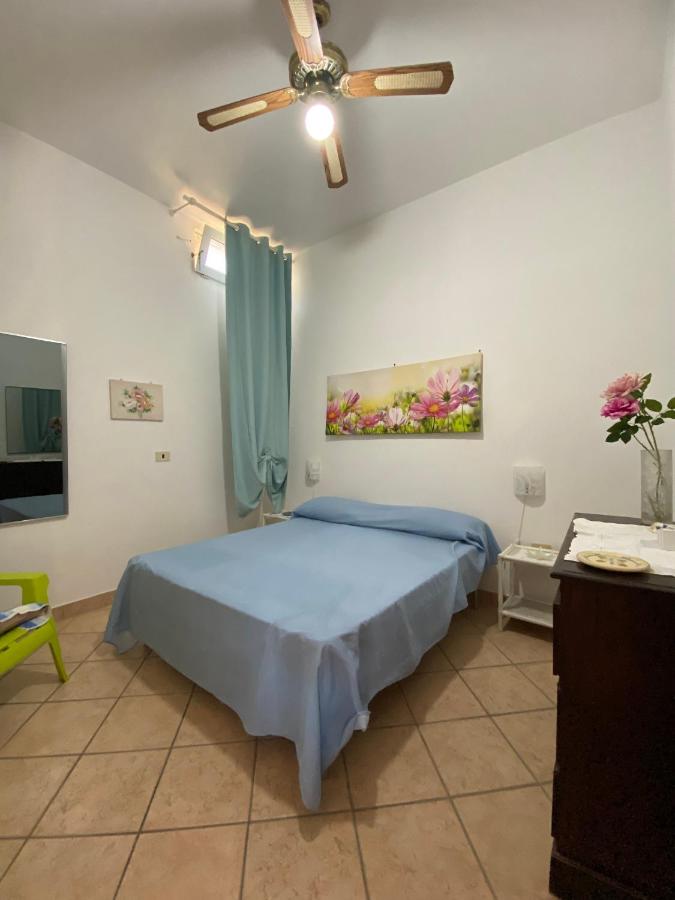 Magi - Flowers House - B&B Ponza