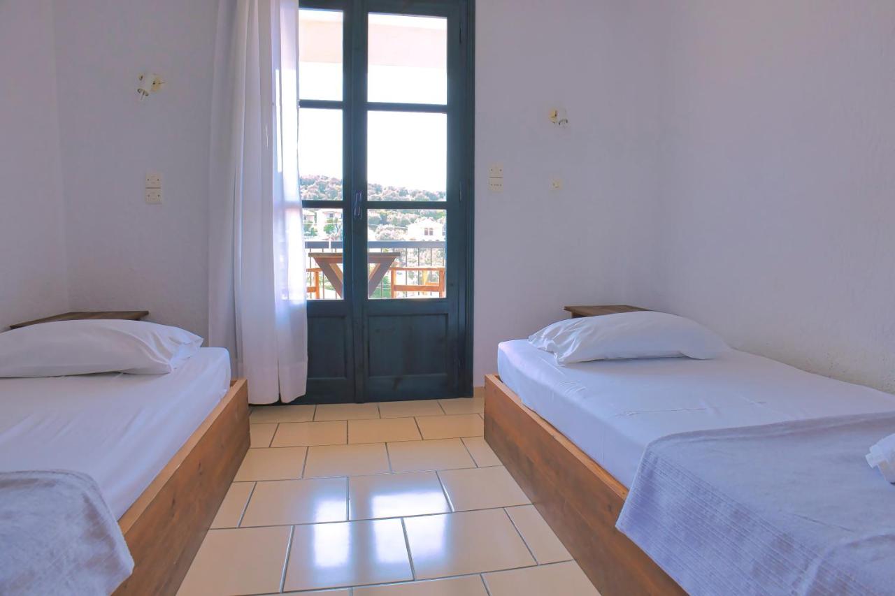 Apartamento con vistas a la piscina