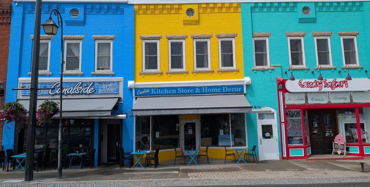 Canalside Restaurant & Inn - B&B Port Colborne