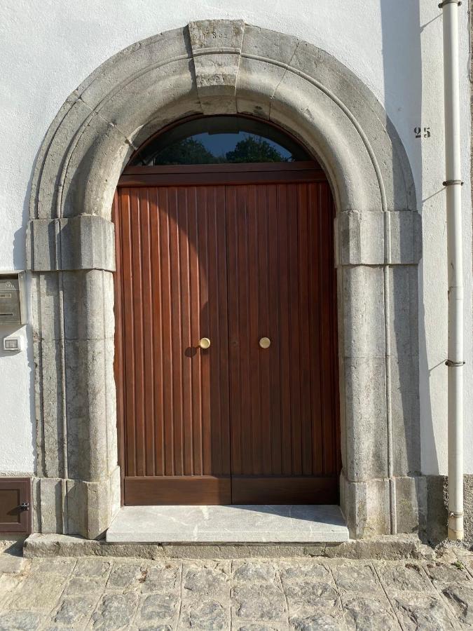 Intera casa in centro storico a 700 mt dal mare - B&B Policastro Bussentino