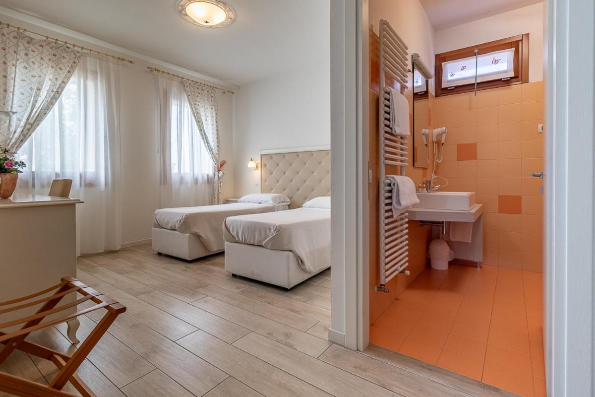 Double or Twin Room with Garden View