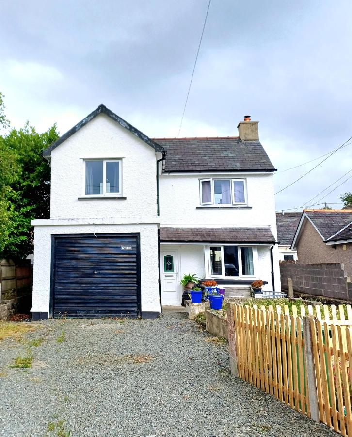 Llys Ifor holiday home - B&B Llanfairpwllgwyngyllgogerychwyrndrobwllllantysiliogogogoch