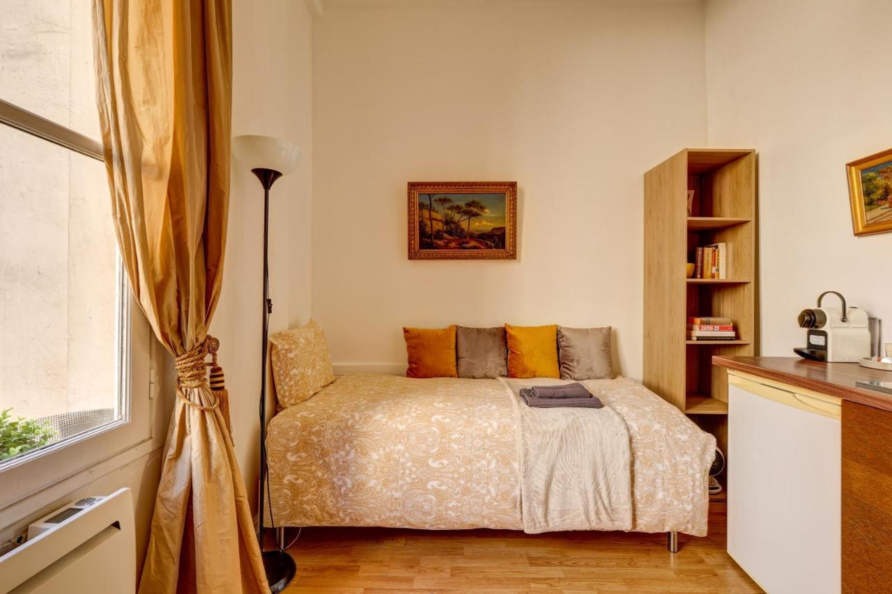 Small Luxurious Room in the heart of Saint Germain - Chambres d’hôtes Paris