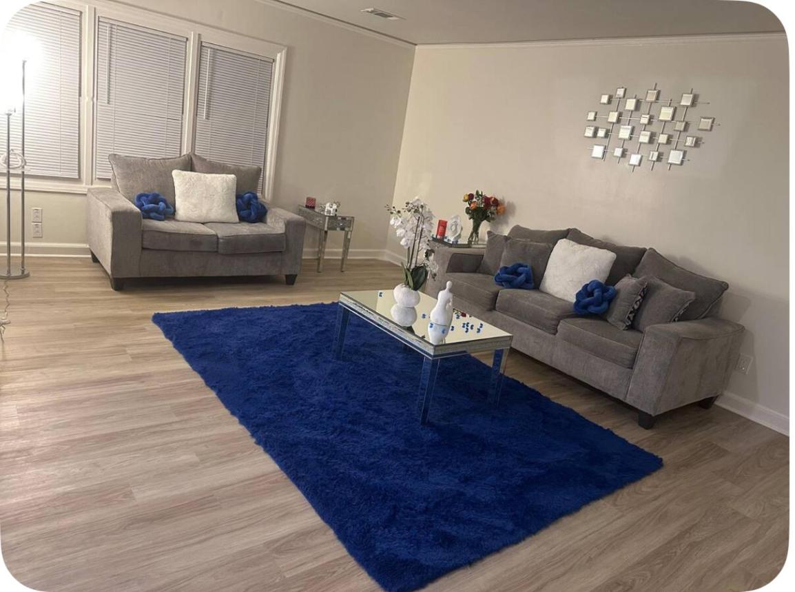 Royale Palace Spacious 3brs 2 baths home - B&B