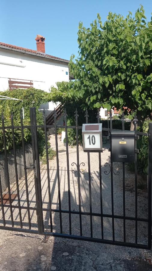 Apartment Slavica - Bed and Breakfast Kornić