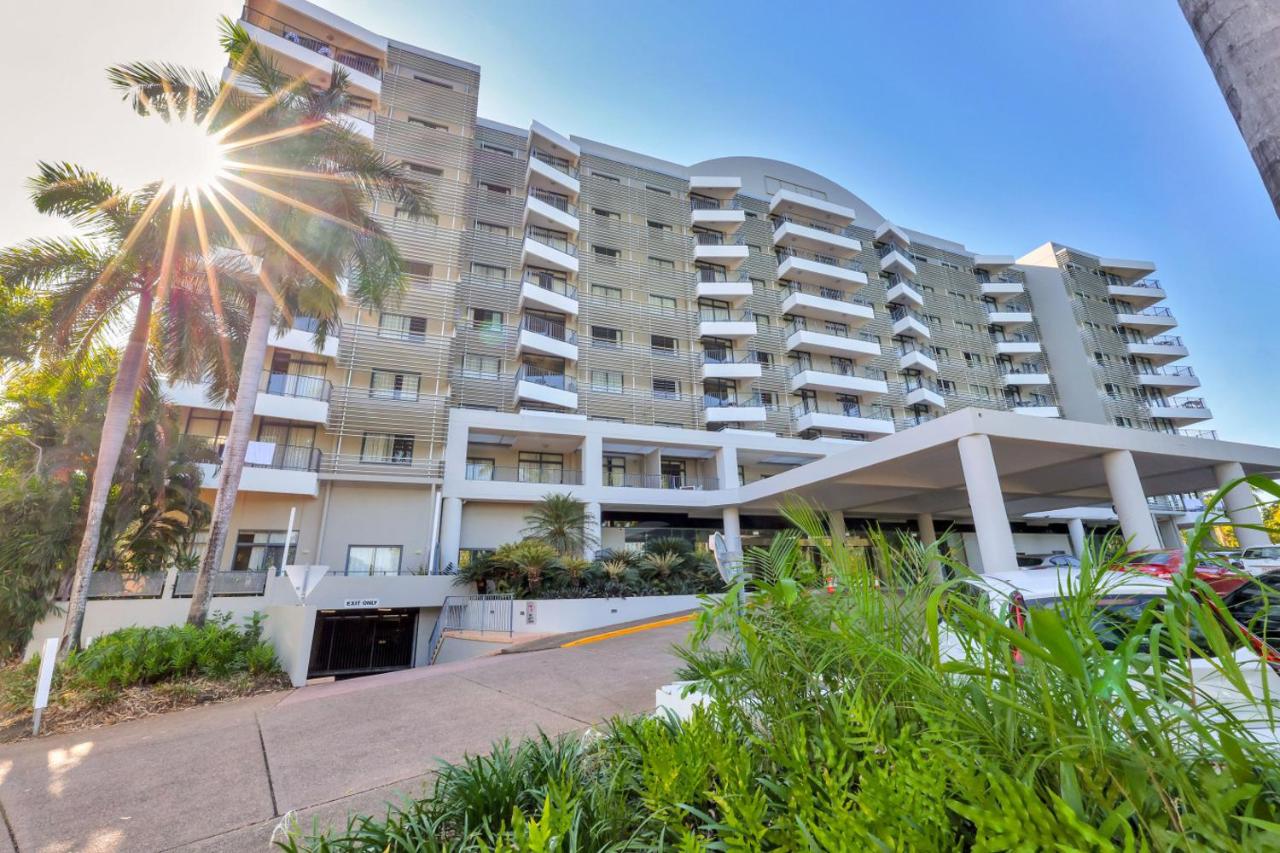 2 Bedroom Penthouse Retreat Water Views Pool Balcony - B&B Darwin