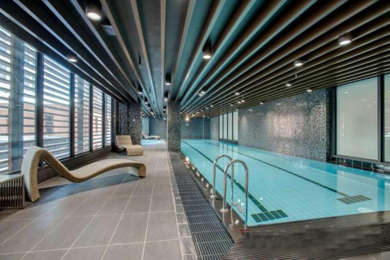 MStar Penthouse CBD Apartment - B&B Melbourne