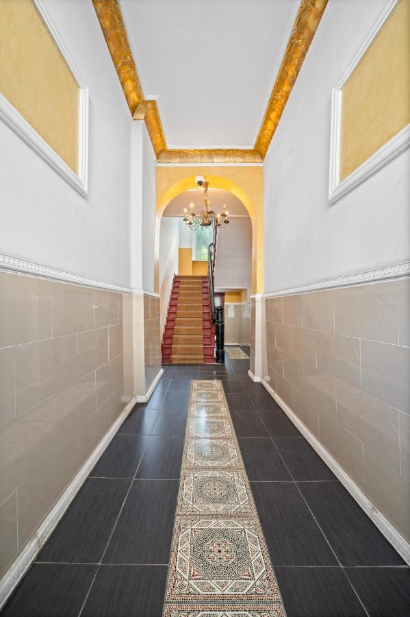 Loftly 5min zu Fuß Charite - 45m2 - Self Check-In - 300mbit - Bed and Breakfast Berlijn
