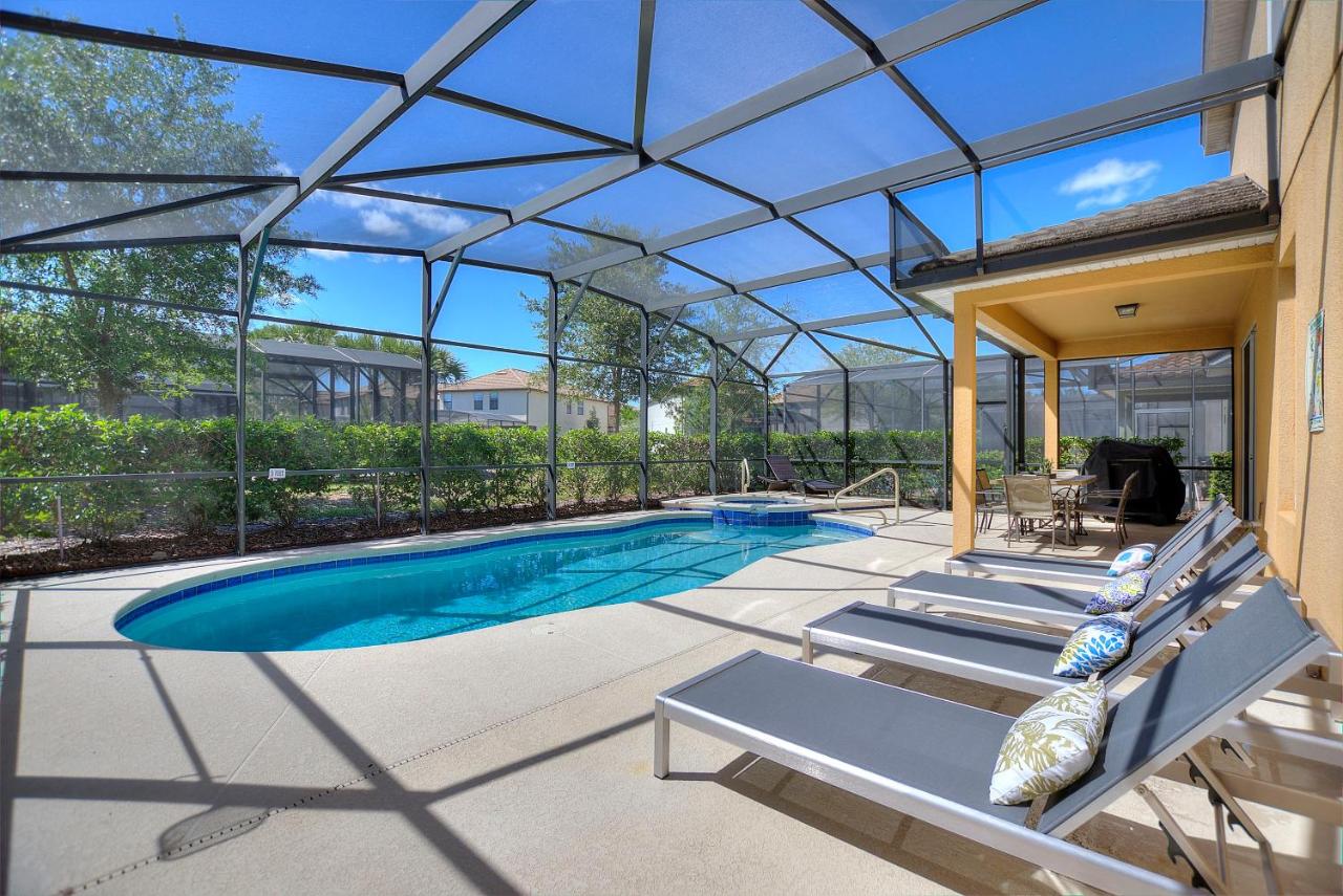 The Cinehaven At Solterra By Shine Villas 407 - B&B Davenport