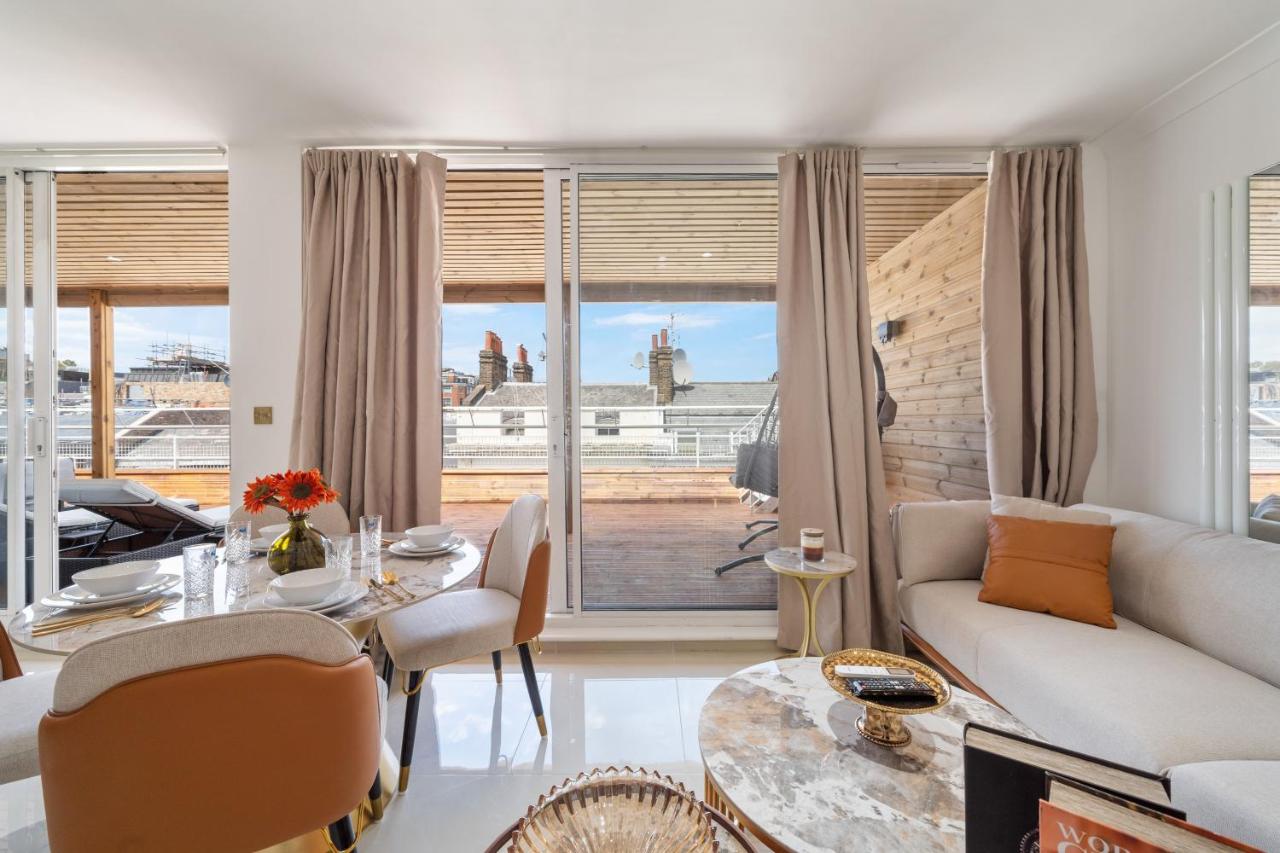 Spectacular 3 Bedroom Penthouse with Private Terrace in Prestigious Mayfair H13 - B&B Londra