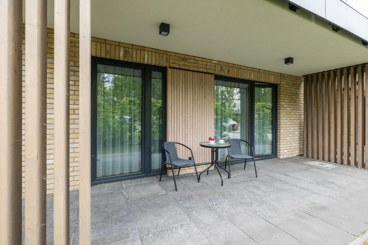 One-Bedroom Apartment with Terrace